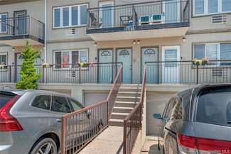208 Beach 124th St Unit 6, Rockaway Park, NY 11694