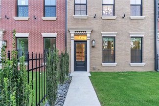 500 SW B St Unit 3, Bentonville, AR 72712