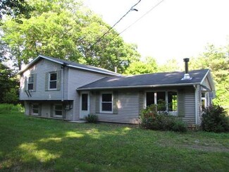 33 Carlton Pond Rd, Winthrop, ME 04364