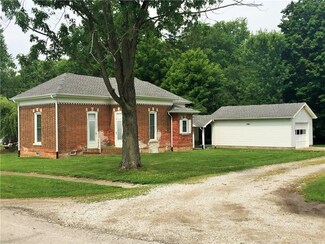 407 N Indiana St, Roachdale, IN 46172