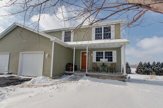 161 S West St, Cortland, IL 60112