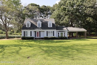 702 Terrace Ln, Conway, NC 27820