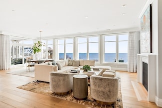 35 Littles Point Rd Unit S101, Swampscott, MA 01907
