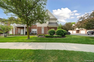 34580 Northrup Dr, Chesterfield, MI 48047