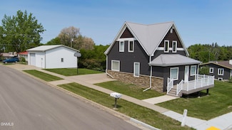 204 N 7th St, New Salem, ND 58563