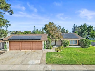 2137 Candlewood Place, Riverbank, CA 95367
