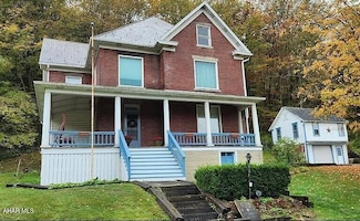 522 John St, Shanksville, PA 15560