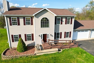 91 Green Manor Dr, Butler, PA 16002