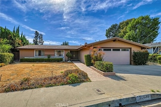 20836 Tiara St, Woodland Hills, CA 91367