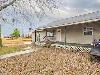 23540 Arkansas 12, Gentry, AR 72734