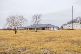 404 SE 521st Rd, Warrensburg, MO 64093