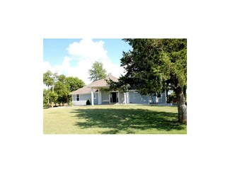 21527 Nall Rd, Bucyrus, KS 66013