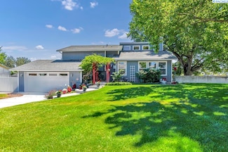 141 Travis Ln, Kennewick, WA 99338