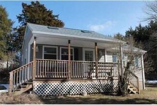 80C Cummings Ln, Westport, MA 02790