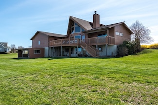 61 Pardon Hill Rd, South Dartmouth, MA 02748