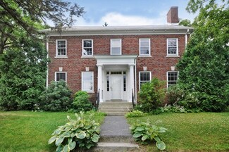 27 Walnut St, Devens, MA 01434