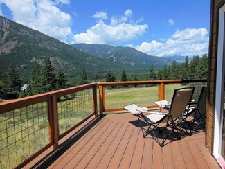56 Homestead Rd, Winthrop, WA 98862