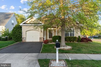102 Glengarry Ln, Hainesport, NJ 08036