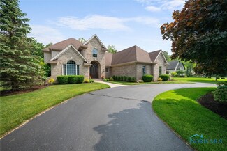 9000 Rolling Hill Rd, Holland, OH 43528