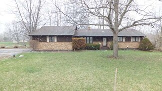 2062 S Bell School Rd, Cherry Valley, IL 61016