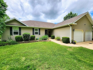 7661 Private Road 2459, West Plains, MO 65775