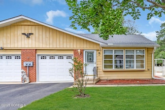 6 Quaker Ln Unit B, Whiting, NJ 08759