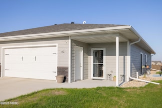 1827 3rd St NW, Watertown, SD 57201