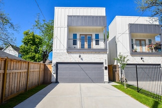 4943 Oakland St, Houston, TX 77023