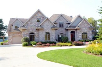 E12261 Timber Ridge Tr, Merrimac, WI 53578