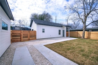 1209 E Saint Johns Ave Unit C, Austin, TX 78752