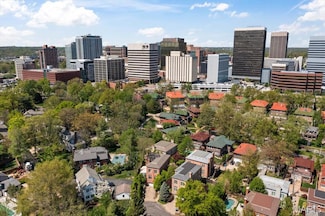 1 W Walinca Walk, Saint Louis, MO 63105