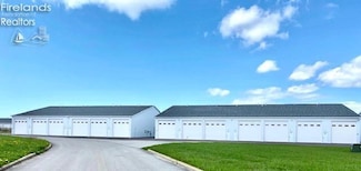 764 SE Catawba Rd Unit 98, Port Clinton, OH 43452