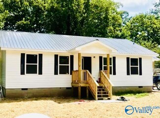 293 Hillsman St, Albertville, AL 35950