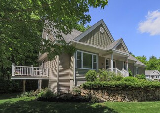 16 Mill Pond Rd, Brentwood, NH 03833