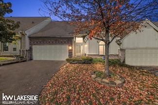 24543 Martel Dr Unit 70, Farmington Hills, MI 48335