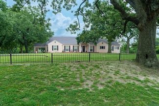 1717 W Main St, Henderson, TX 75652