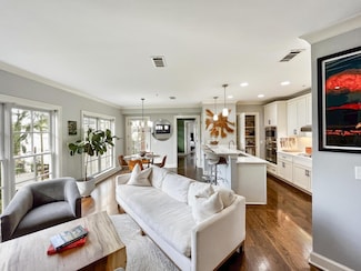 3210 W End Cir Unit 202, Nashville, TN 37203