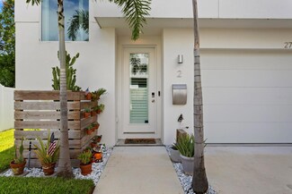2728 N Ridgewood Ave Unit 2, Tampa, FL 33602