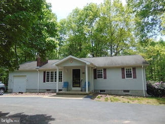 32 Wohnhaas Ln, Barnesville, PA 18214
