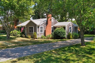 40 Jericho Path, Falmouth, MA 02540