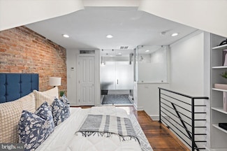 238 S Hutchinson St, Philadelphia, PA 19107
