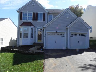 4 Raleigh Pass, Colts Neck, NJ 07722