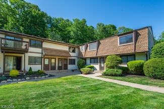 2011B Stonegate Ln Unit B, Stanhope, NJ 07874