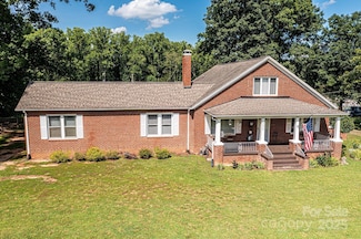 2035 Kool Park Rd NE, Hickory, NC 28601