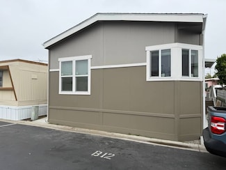 24725 Pennsylvania Ave Unit B12, Lomita, CA 90717