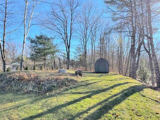 42 Syndicate St, Newport, NH 03773