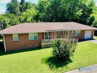 2715 Mastin Lake Rd NW, Huntsville, AL 35810