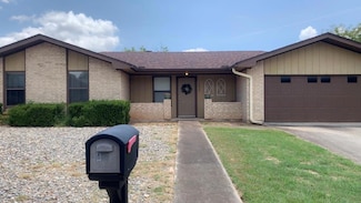 155 Stephanie Dr, Kerrville, TX 78028