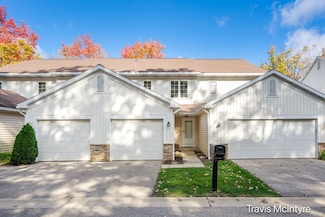1422 Viewpoint Dr Unit 26, Greenville, MI 48838