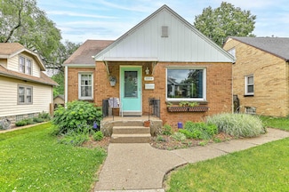 2954 S 48th St, Milwaukee, WI 53219